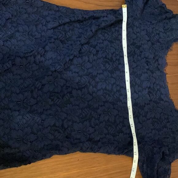 Diane von Furstenberg Navy Lace Sheath Dress | Size 12 | 3/4 Sleeve Cocktail - Picture 9 of 10